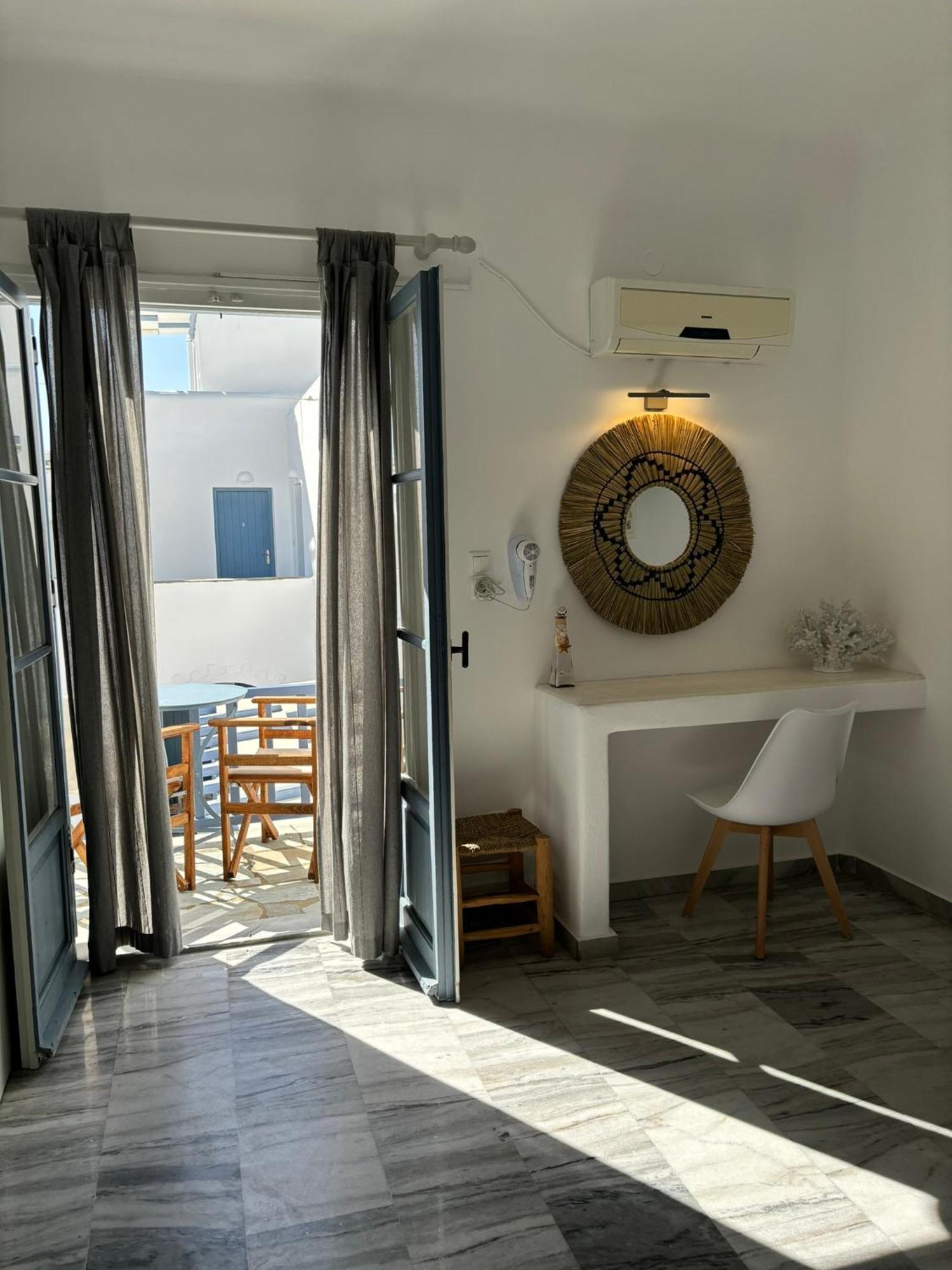Magginas Studios Páros Dış mekan fotoğraf